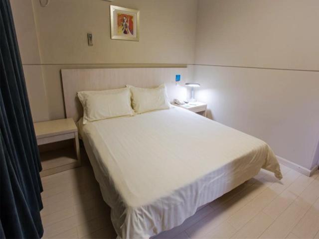 จินเจียงอินซิลิยวนอีโคโนมิคเดฟเวลลอฟเม้นโซนโฮเต็ล Hotel อู๋ซี ภายนอก รูปภาพ