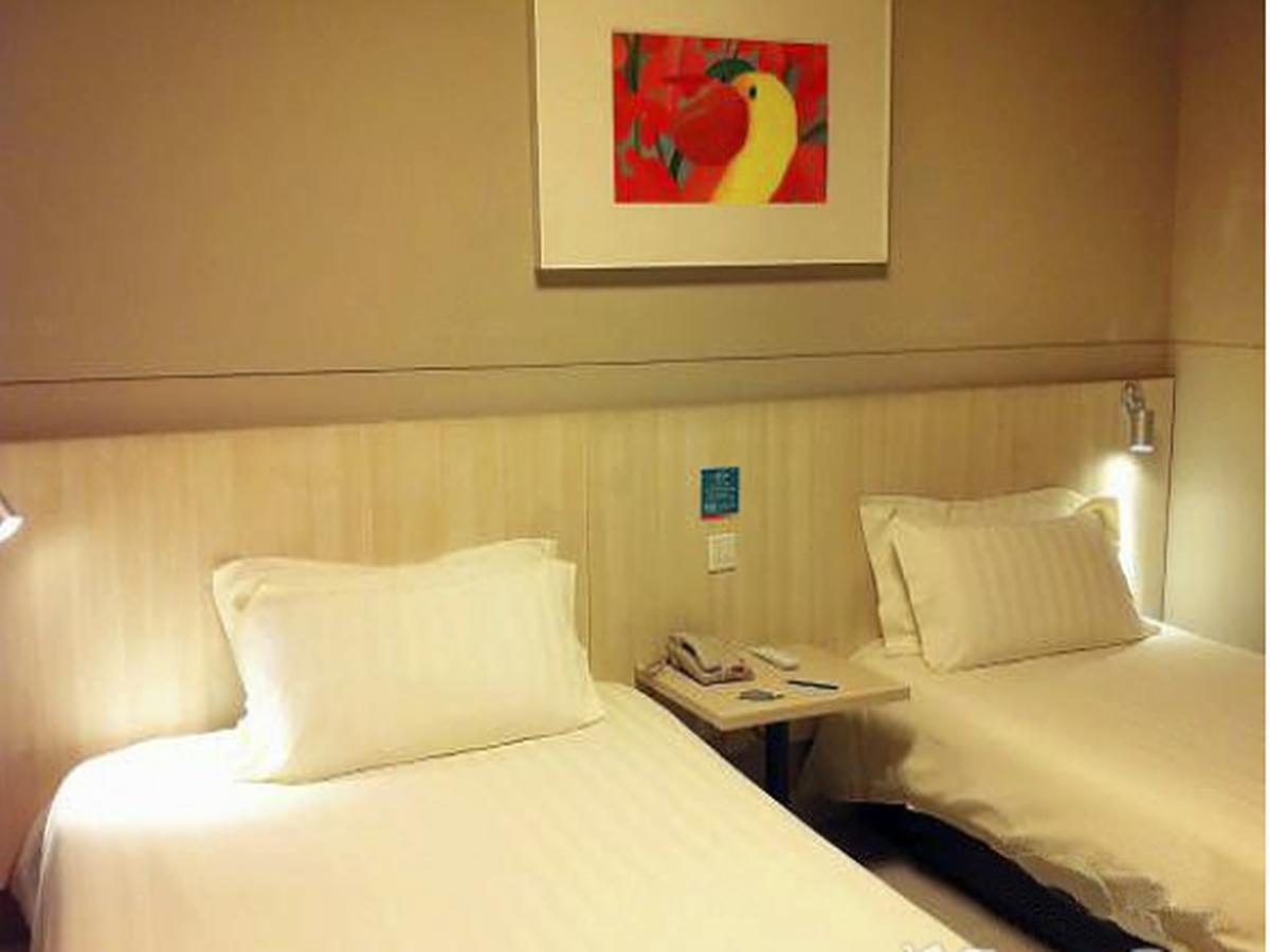 จินเจียงอินซิลิยวนอีโคโนมิคเดฟเวลลอฟเม้นโซนโฮเต็ล Hotel อู๋ซี ภายนอก รูปภาพ
