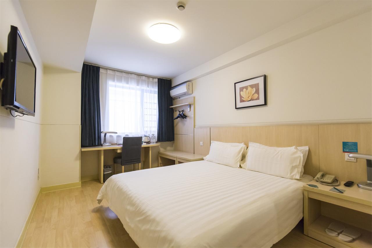 จินเจียงอินซิลิยวนอีโคโนมิคเดฟเวลลอฟเม้นโซนโฮเต็ล Hotel อู๋ซี ภายนอก รูปภาพ