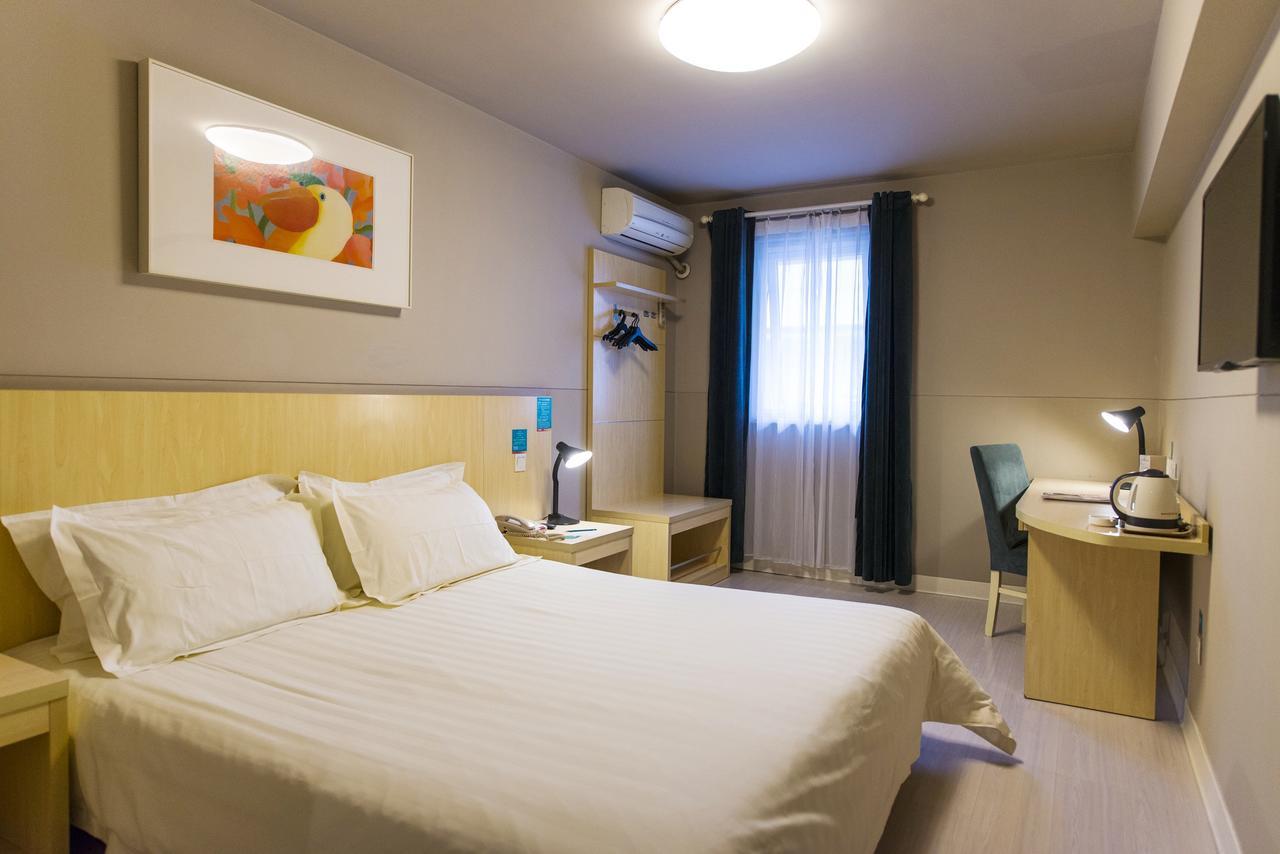 จินเจียงอินซิลิยวนอีโคโนมิคเดฟเวลลอฟเม้นโซนโฮเต็ล Hotel อู๋ซี ภายนอก รูปภาพ