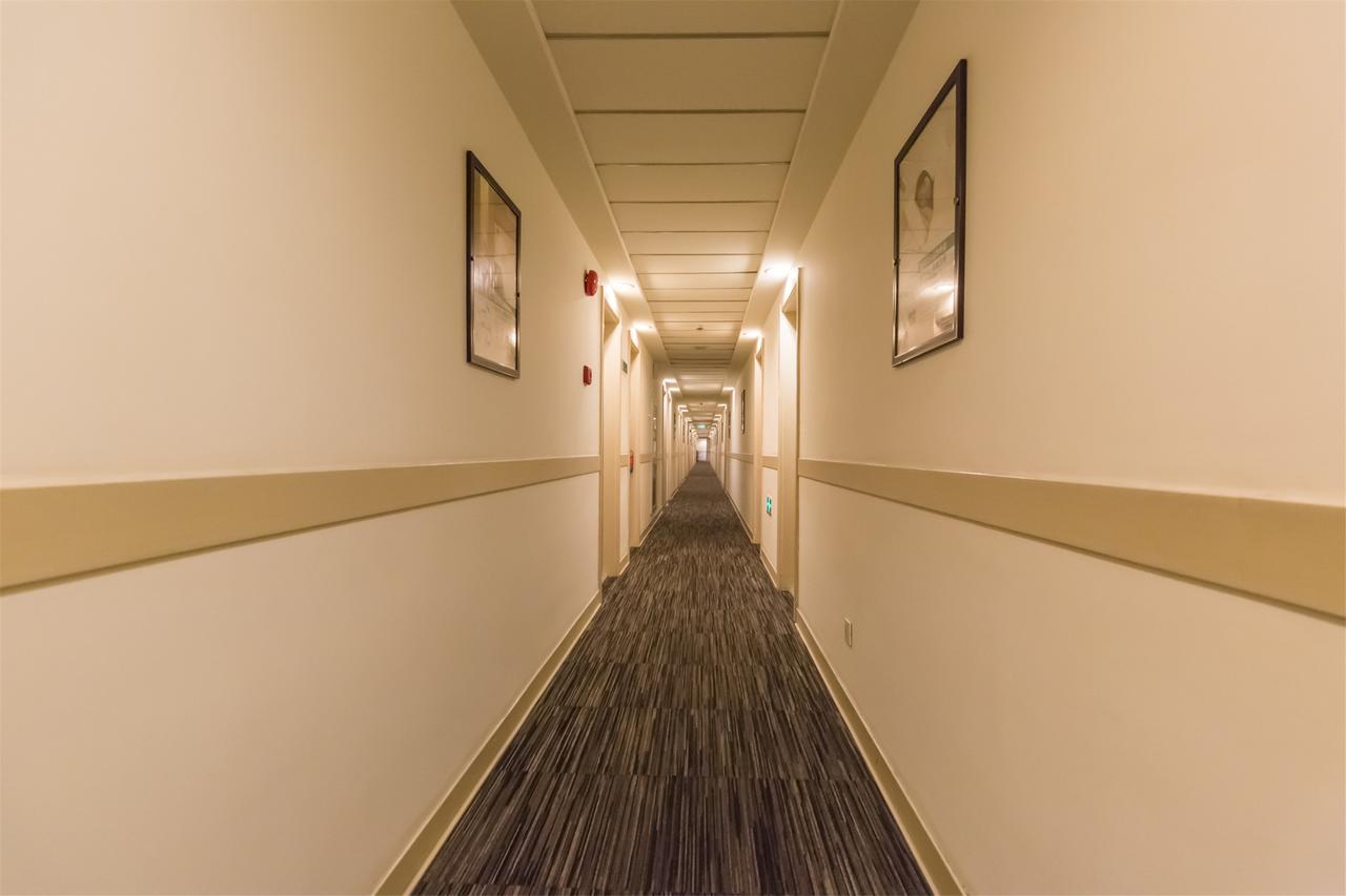 จินเจียงอินซิลิยวนอีโคโนมิคเดฟเวลลอฟเม้นโซนโฮเต็ล Hotel อู๋ซี ภายนอก รูปภาพ