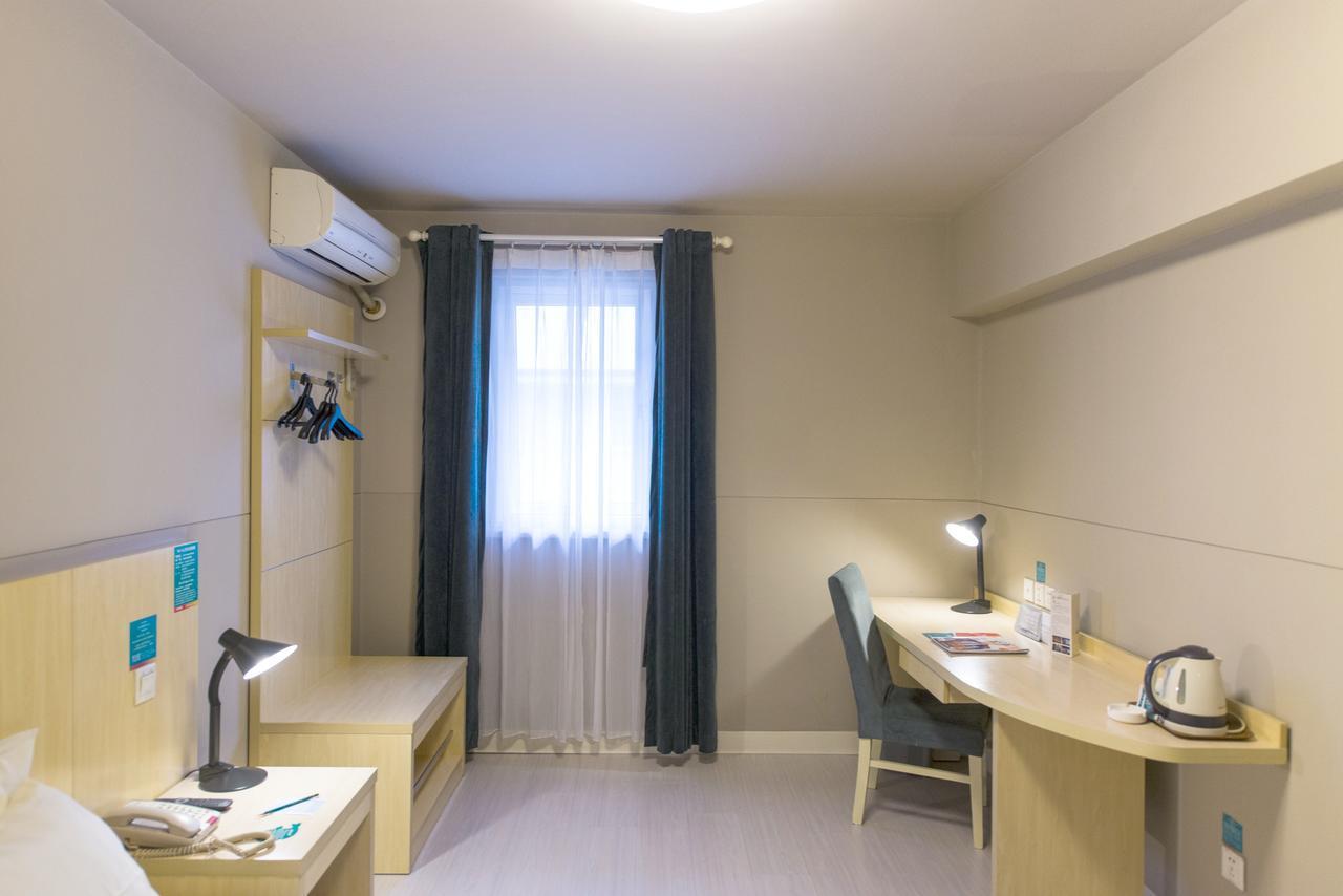 จินเจียงอินซิลิยวนอีโคโนมิคเดฟเวลลอฟเม้นโซนโฮเต็ล Hotel อู๋ซี ภายนอก รูปภาพ