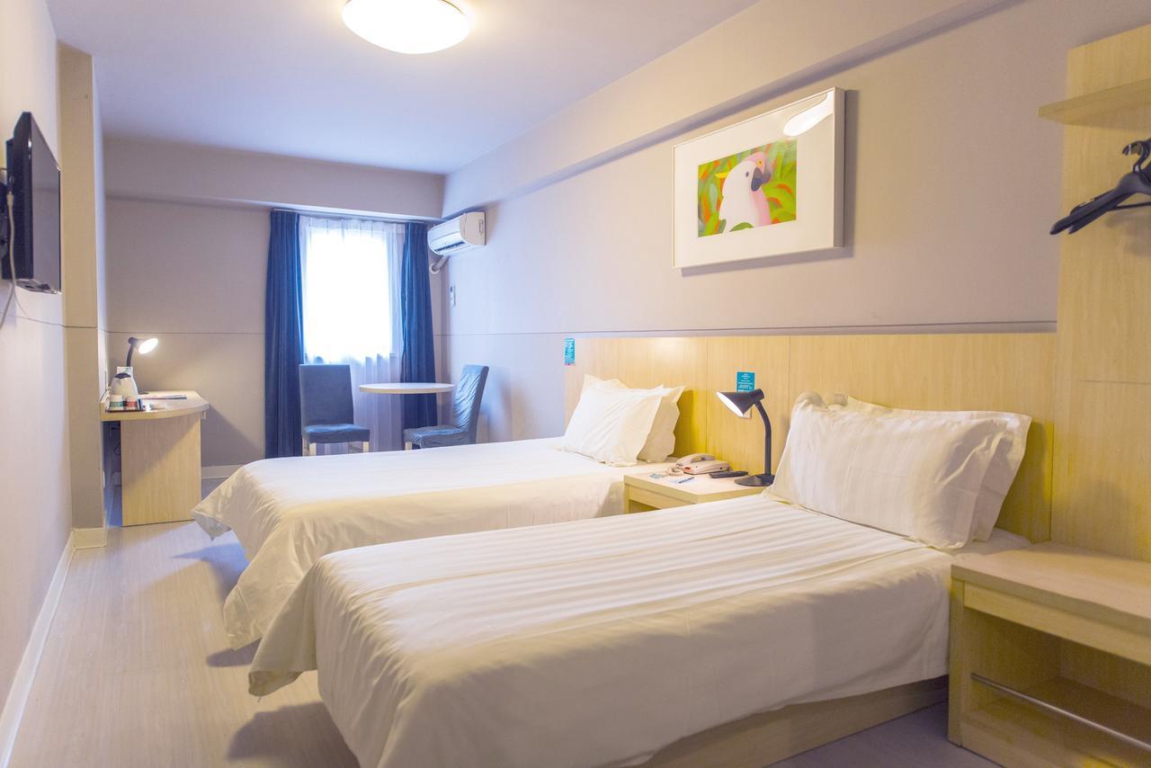 จินเจียงอินซิลิยวนอีโคโนมิคเดฟเวลลอฟเม้นโซนโฮเต็ล Hotel อู๋ซี ภายนอก รูปภาพ
